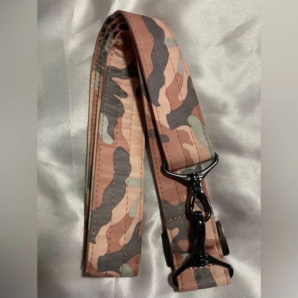 LUG: Flare Crossbody - Picture 6 of 6